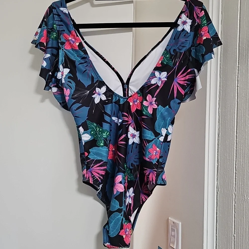 NWT Binlowis Swimwear One-Piece Ruffle Sleeve Floral Swimsuit Small & Large